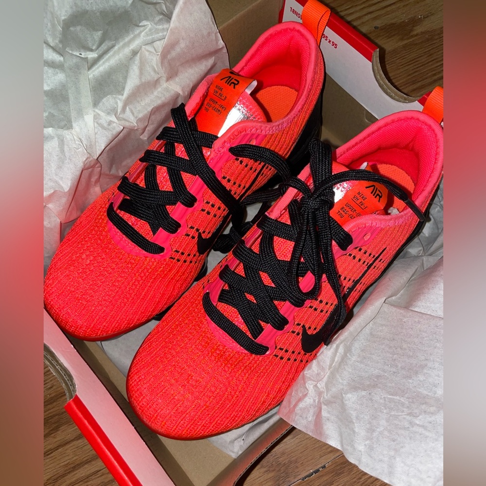 Brand new Nike Air VaporMax Flyknit 3